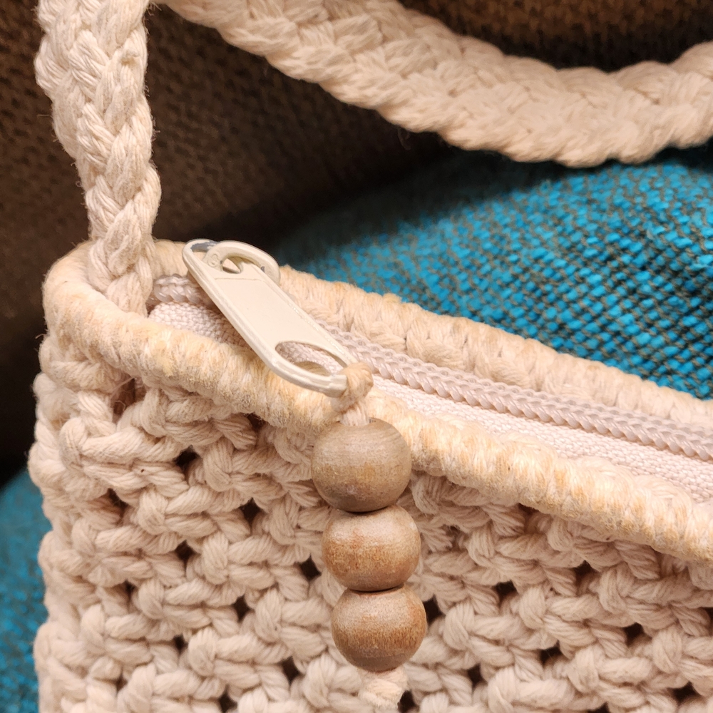 Handcrafted Cream‎ Crossbody Bag - Picture 4 of 5